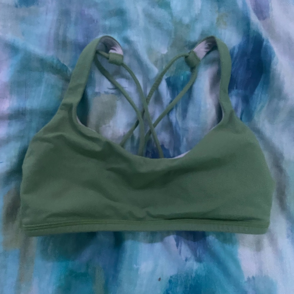 Lululemon sports bra